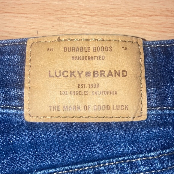 Luck 🍀 Brand shorts 🩳 - Picture 3 of 7